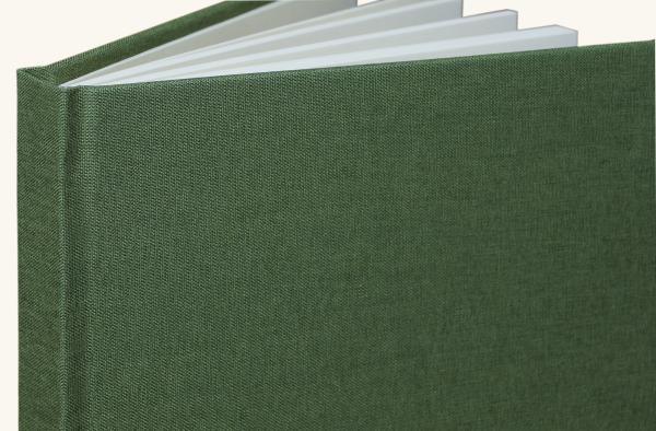 Notizbuch mit Leinenbezug,grün, Leseband, helle Seiten blanko